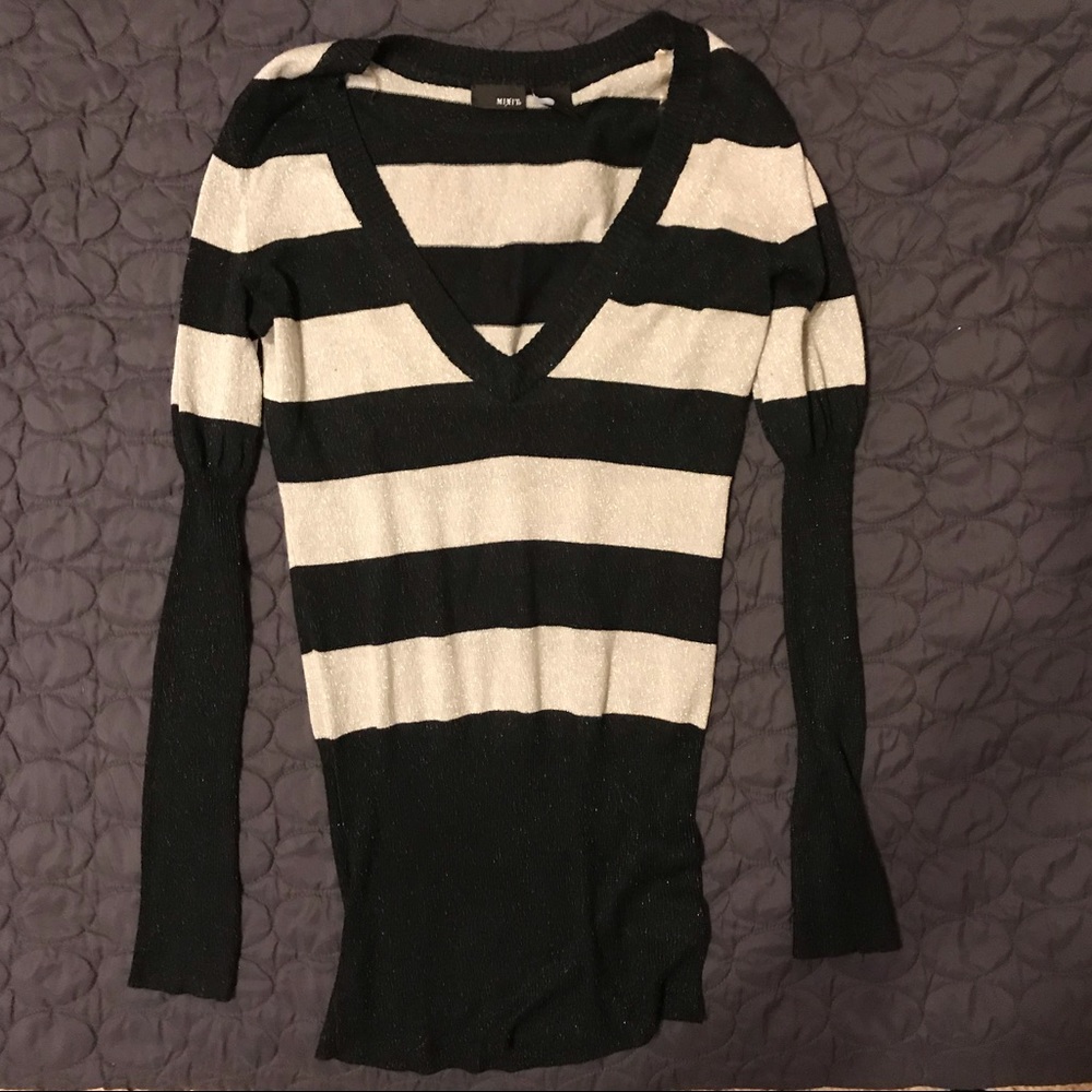 Apt 9 medium silver and black striped sweater